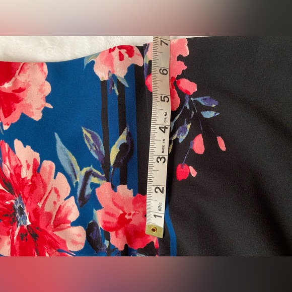 Vince Camuto dress - Picture 8 of 11